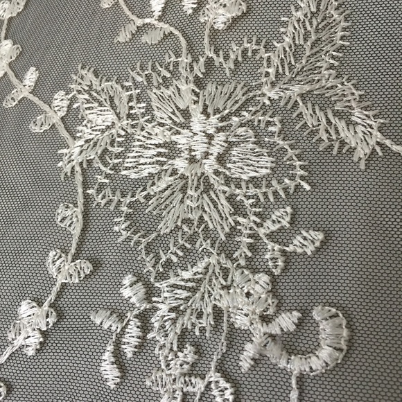 Bebe Floral Embroidered Lace Dress in Silver - Picture 5 of 7